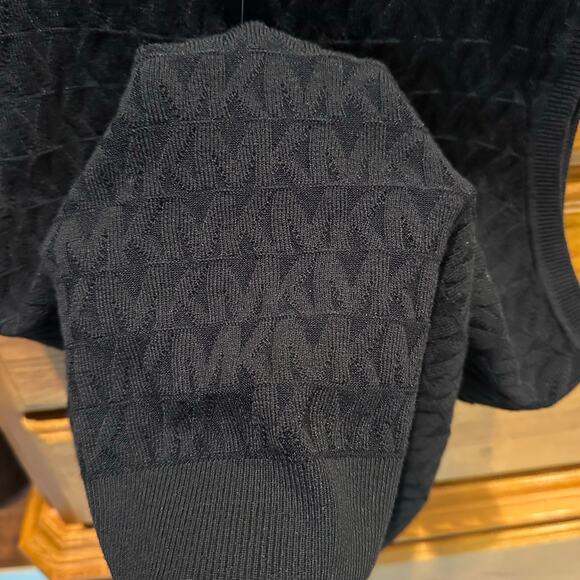 NWT Michael Kors Women’s Sz Sm & Med Black Sweater Vest Gold Logo Buttons K626 - Picture 8 of 14